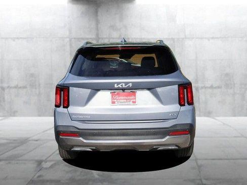 Used 2024 Kia Sorento S w/ Panoramic Sunroof Package AWD/4WD image 6