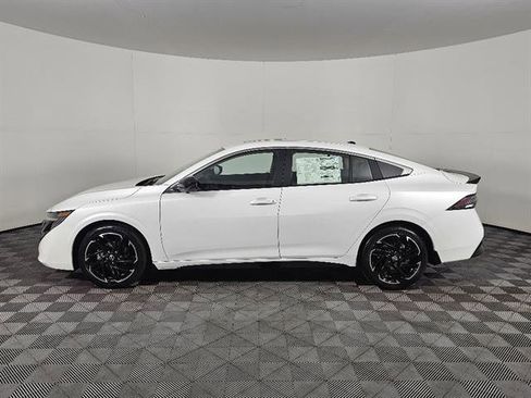 New 2026 Nissan Sentra SR w/ SR Premium Package image 8