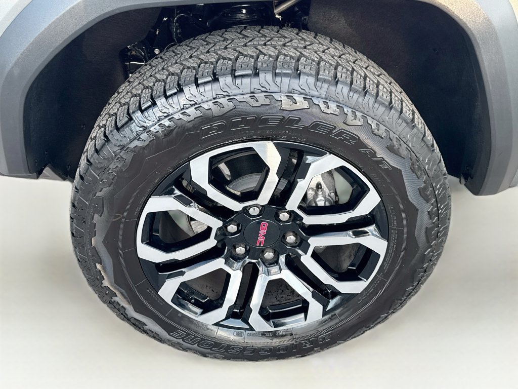 Used 2026 GMC Canyon AT4 w/ Technology Plus Package AWD/4WD image 38