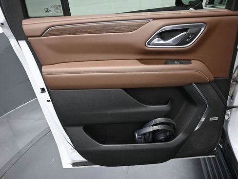 Used 2024 Chevrolet Suburban High Country w/ Max Trailering Package image 19