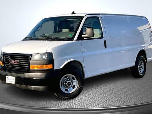 Used 2023 GMC Savana 3500 w/ Driver Convenience Package RWD image 1