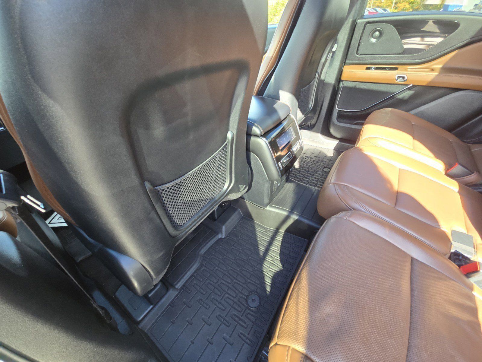 Used 2023 Lincoln Aviator Reserve w/ Elements Package Plus AWD/4WD image 8