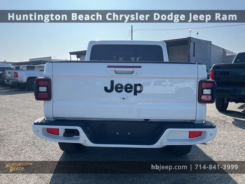 Used 2021 Jeep Gladiator Overland image 5