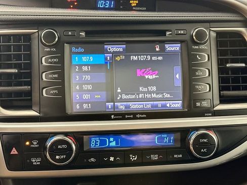 Used 2019 Toyota Highlander XLE w/ Protection Package #3 image 13