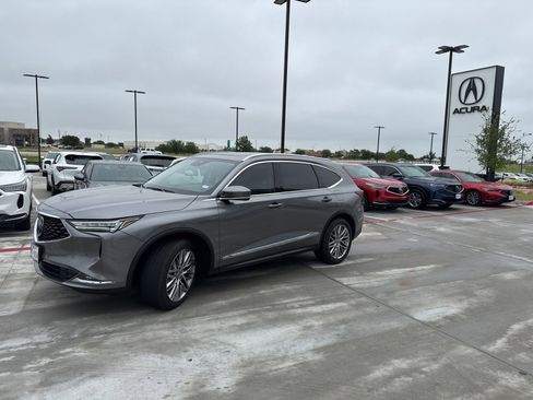 Used 2024 Acura MDX SH-AWD w/ Advance Package image 4