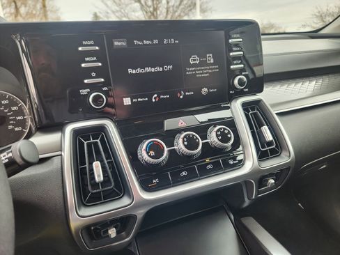 Certified 2022 Kia Sorento LX image 25