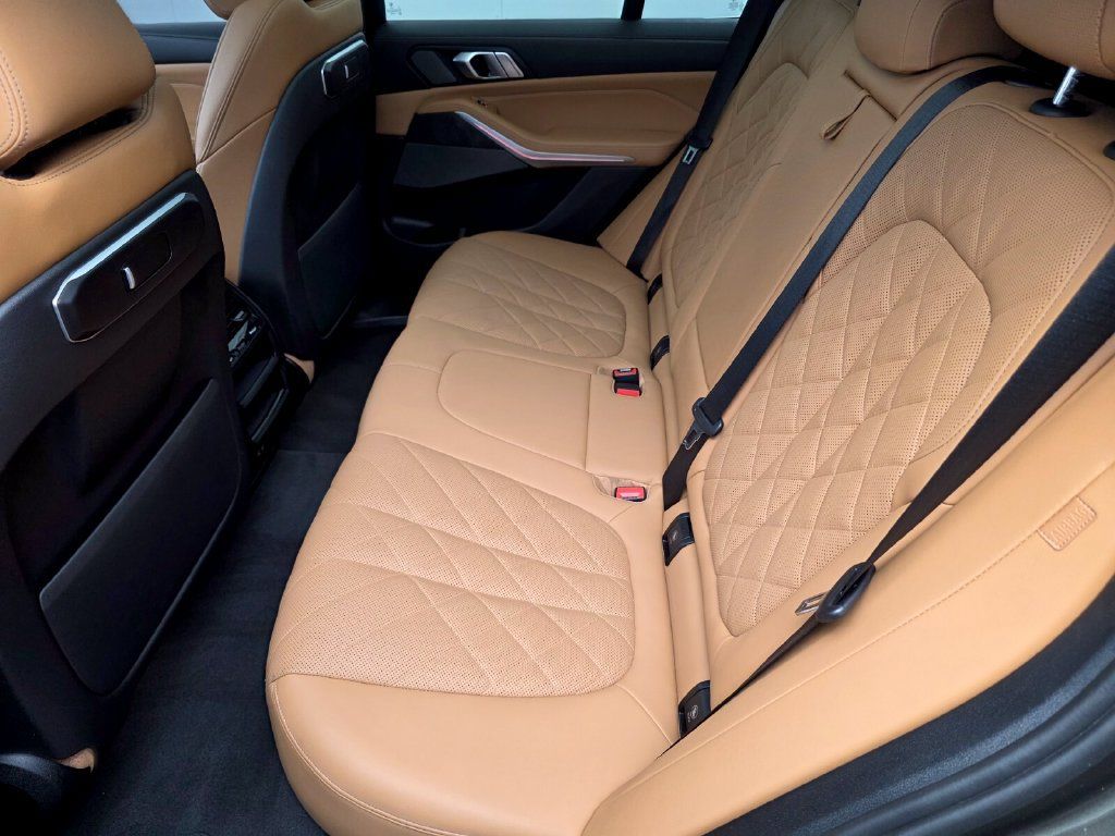 Used 2024 BMW X5 sDrive40i w/ Premium Package RWD image 14