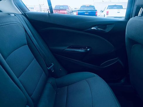 Used 2018 Chevrolet Cruze LT w/ Convenience Package image 31