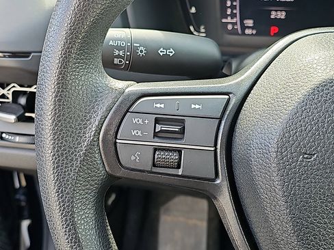 Used 2025 Honda Accord SE image 22