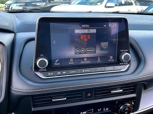 Certified 2024 Nissan Rogue SV w/ SV Premium Package FWD image 30