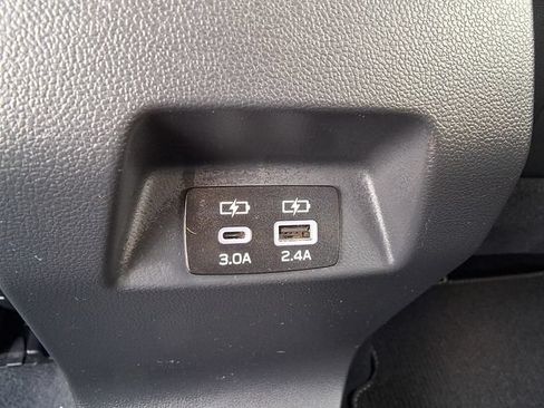 Used 2024 Subaru Crosstrek 2.0i Premium AWD/4WD image 11