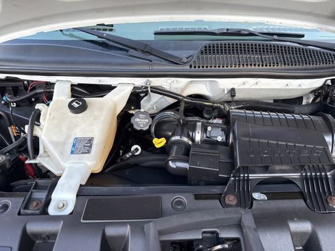 Used 2018 GMC Savana 2500 w/ Communications Package image 37