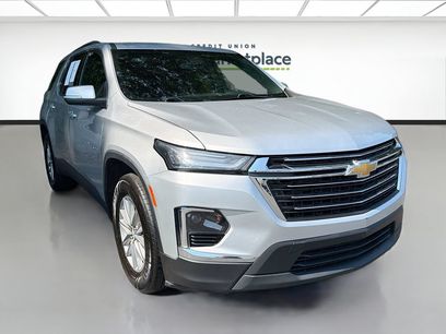 Used 2022 Chevrolet Traverse LT