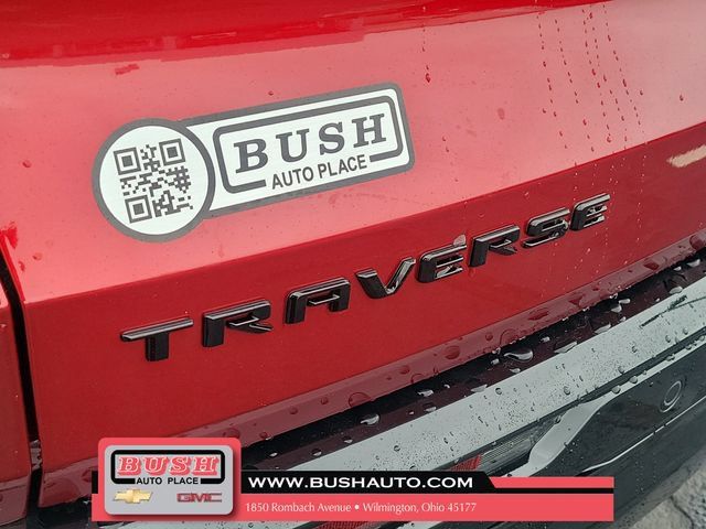 New 2026 Chevrolet Traverse RS w/ LPO, Floor Liner Package FWD image 7