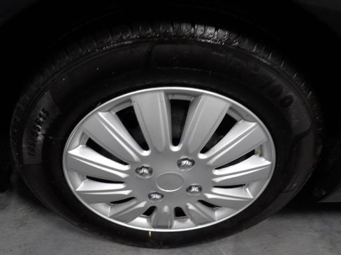 Used 2017 Kia Forte LX FWD image 16