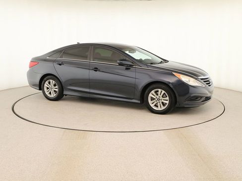 Used 2014 Hyundai Sonata GLS image 9