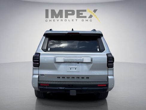 Used 2025 Toyota 4Runner TRD Sport AWD/4WD image 4