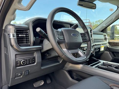 New 2025 Ford F350 Lariat w/ Lariat Ultimate Package image 41