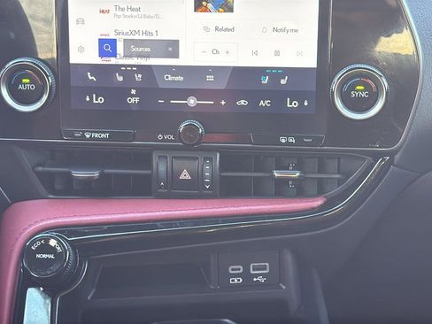 Used 2022 Lexus NX 350 NX 350 Premium image 23