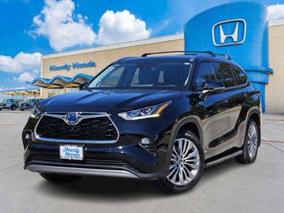 Used 2024 Toyota Highlander Platinum