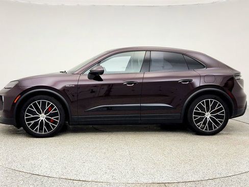 Used 2025 Porsche Macan 4S Electric image 8