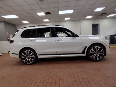 Used 2023 BMW X7 M60i w/ Executive Package image 7
