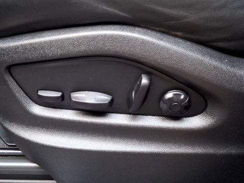 Certified 2023 Porsche Cayenne AWD/4WD image 17