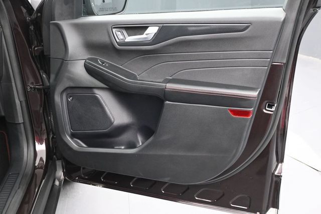 Certified 2023 Ford Escape ST-Line Elite w/ Premium Technology Package AWD/4WD image 11