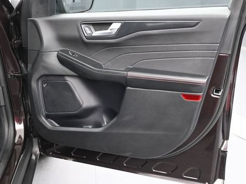 Certified 2023 Ford Escape ST-Line Elite w/ Premium Technology Package AWD/4WD image 11