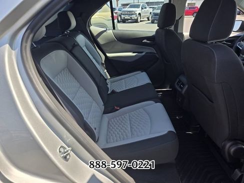 Used 2021 Chevrolet Equinox LS FWD image 17