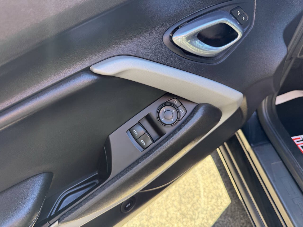 Used 2020 Chevrolet Camaro SS RWD image 11