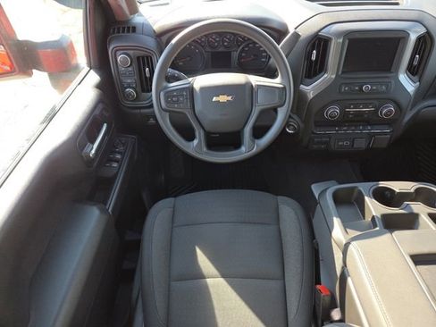 Used 2025 Chevrolet Silverado 2500 Custom w/ Custom Convenience Package image 26