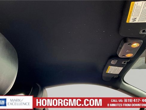 Used 2018 Ford Mustang Premium RWD image 22