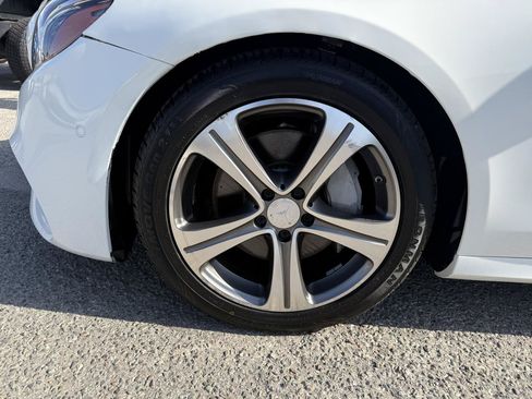 Used 2017 Mercedes-Benz E 300 image 19