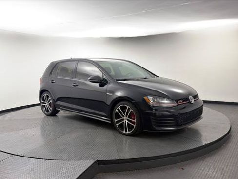 Used 2017 Volkswagen GTI SE FWD image 11