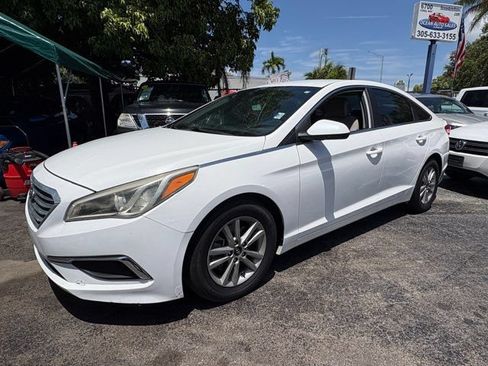 Used 2015 Hyundai Sonata SE w/ Option Group 09 FWD image 9
