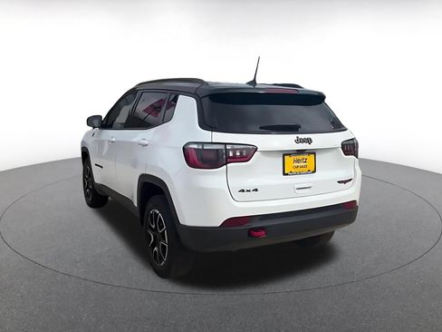 Used 2025 Jeep Compass Trailhawk AWD/4WD image 11