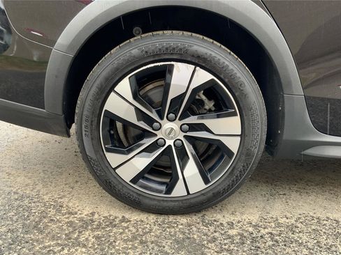 Used 2020 Volvo V60 T5 Cross Country w/ Protection Package Premier image 26