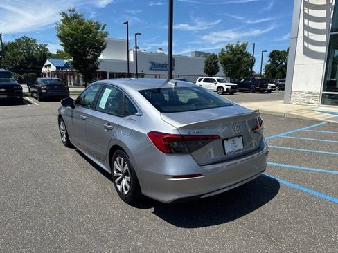 Used 2023 Honda Civic LX image 6