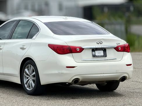 Used 2015 INFINITI Q50 Premium w/ Navigation Package RWD image 16