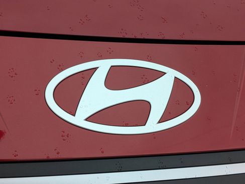 Certified 2025 Hyundai Elantra SE FWD image 29