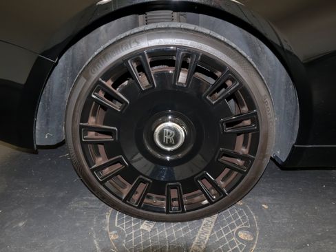 Used 2018 Rolls-Royce Wraith RWD image 41