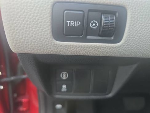 Used 2018 Honda Accord LX image 24