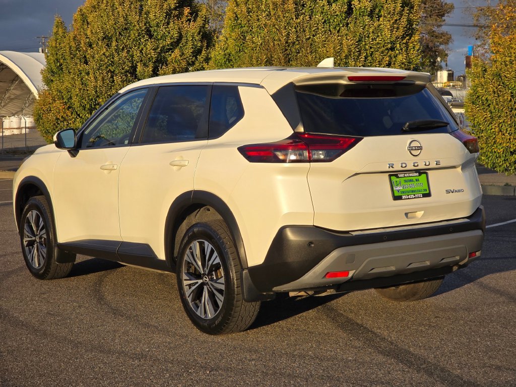 Used 2023 Nissan Rogue SV AWD/4WD image 3