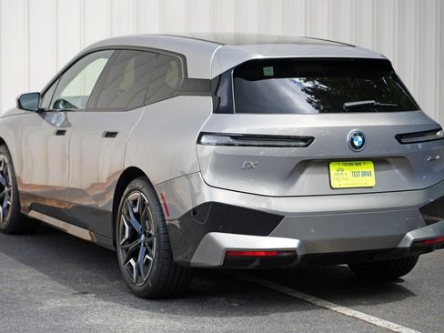 Used 2023 BMW iX xDrive50 w/ Ultimate Package 2 AWD/4WD image 55