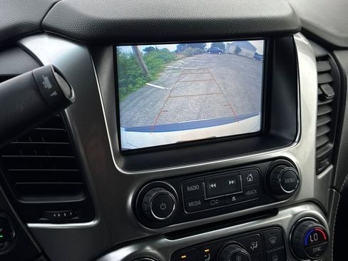 Used 2020 Chevrolet Tahoe LT w/ Luxury Package image 25