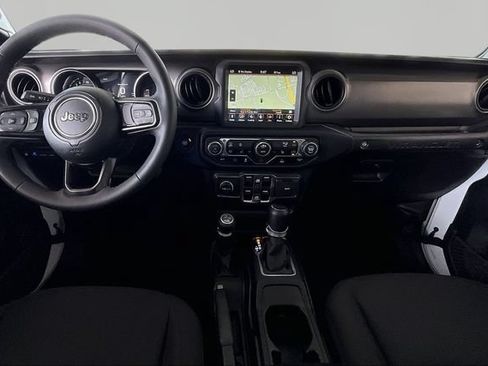 Used 2023 Jeep Wrangler Unlimited w/ Cold Weather Group AWD/4WD image 7