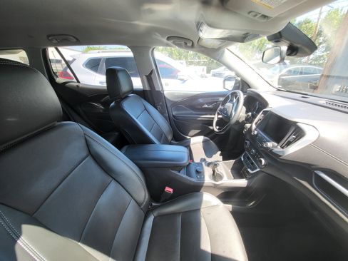 Used 2024 GMC Terrain SLT AWD/4WD image 8