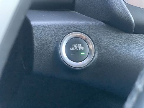 Used 2024 GMC Terrain SLT image 14