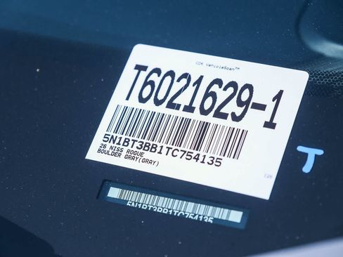 Used 2026 Nissan Rogue SV AWD/4WD image 28